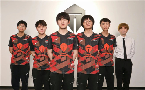 在大赛中突 在大赛中突