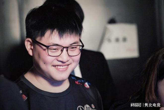 显了阿德托 显了阿德托
